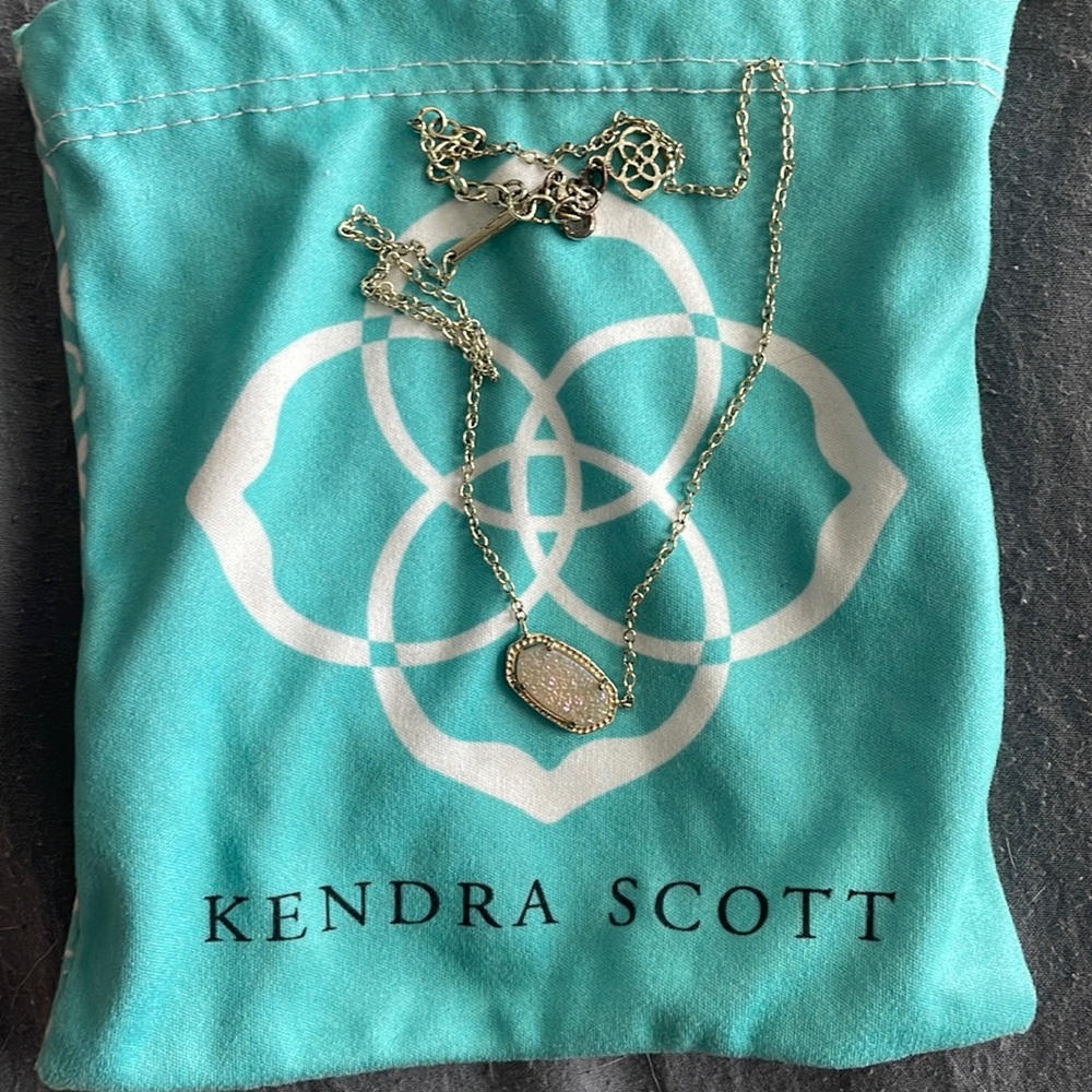 Kendra scott necklace.